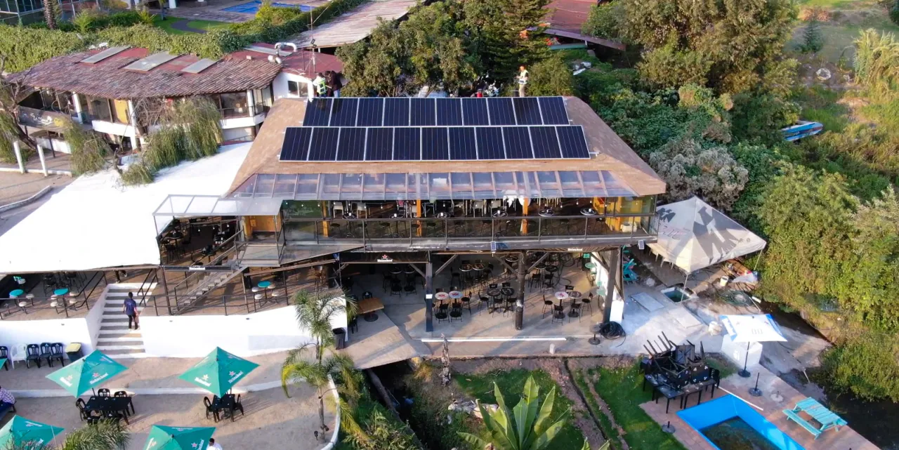 Instalación solar Negocio de RuniSun 1